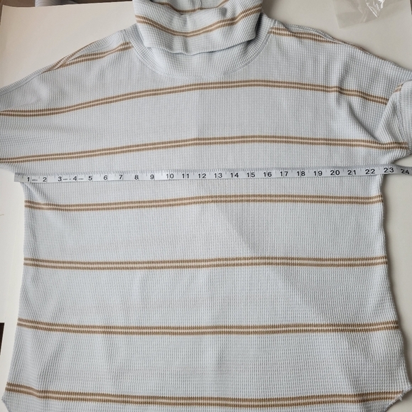 ARITZIA Babaton Cowlneck Thermal Long Sleeve Top Stripe Blue Tan L - Picture 8 of 11